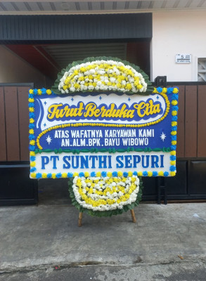 Papan Bunga Duka di Batu Walenrang