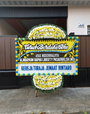 Papan Bunga Duka di Batu Walenrang