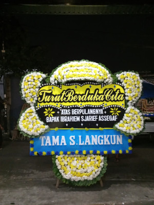Papan Bunga Duka di Batu Walenrang
